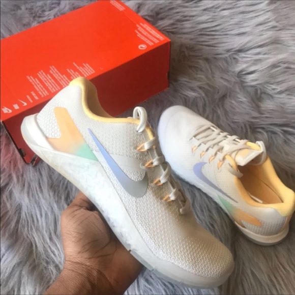 nike metcon 4 rise
